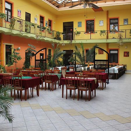 Penzion Grand Caşonia Exterior foto