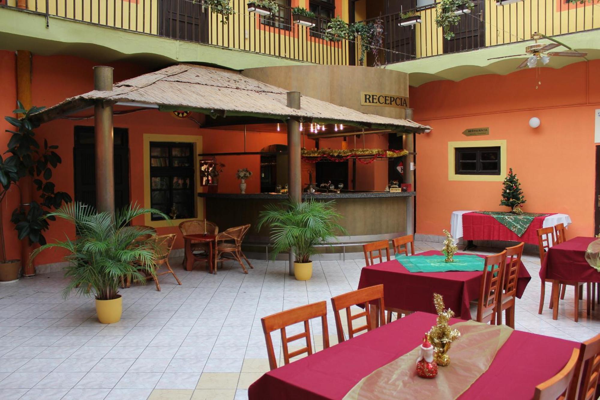 Penzion Grand Caşonia Exterior foto